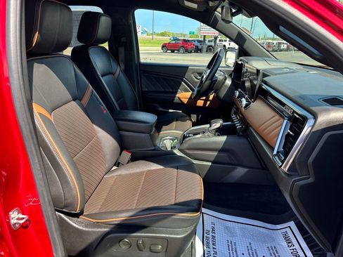 Used 2023 GMC Canyon AT4 w/ AT4 Premium Package AWD/4WD image 15