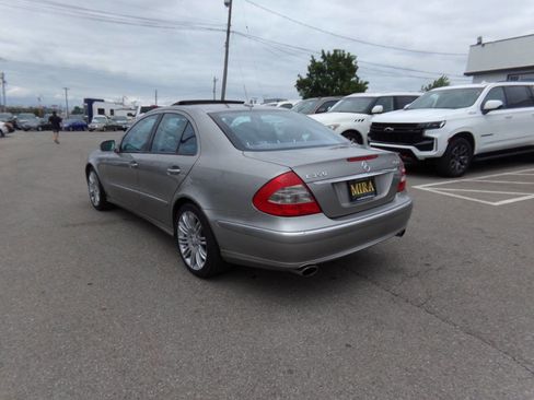 Used 2008 Mercedes-Benz E 350 4MATIC Sedan image 8