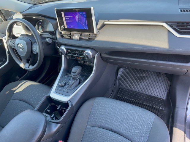 Used 2025 Toyota RAV4 XLE w/ Convenience Package AWD/4WD image 33