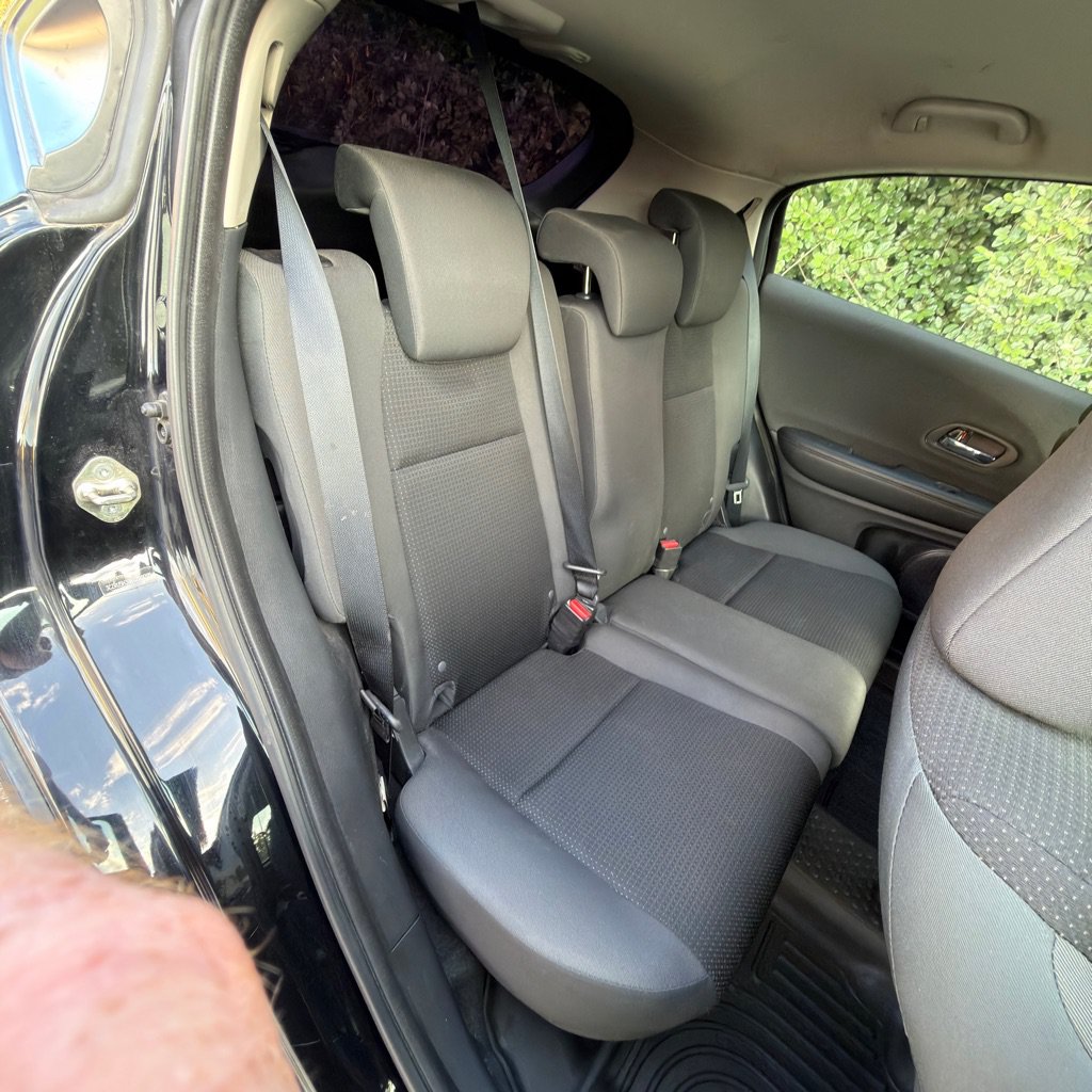 Used 2019 Honda HR-V LX image 16