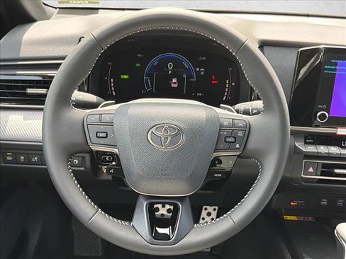 Used 2026 Toyota Camry SE FWD image 23