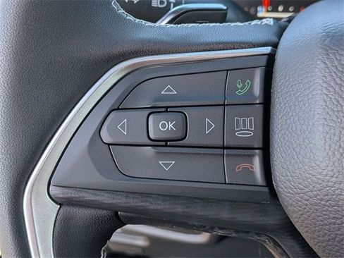 New 2025 Jeep Grand Cherokee Altitude image 20