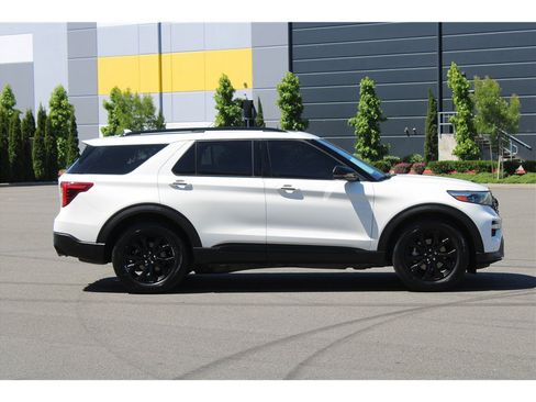 Used 2020 Ford Explorer ST w/ Premium Technology Package AWD/4WD image 3
