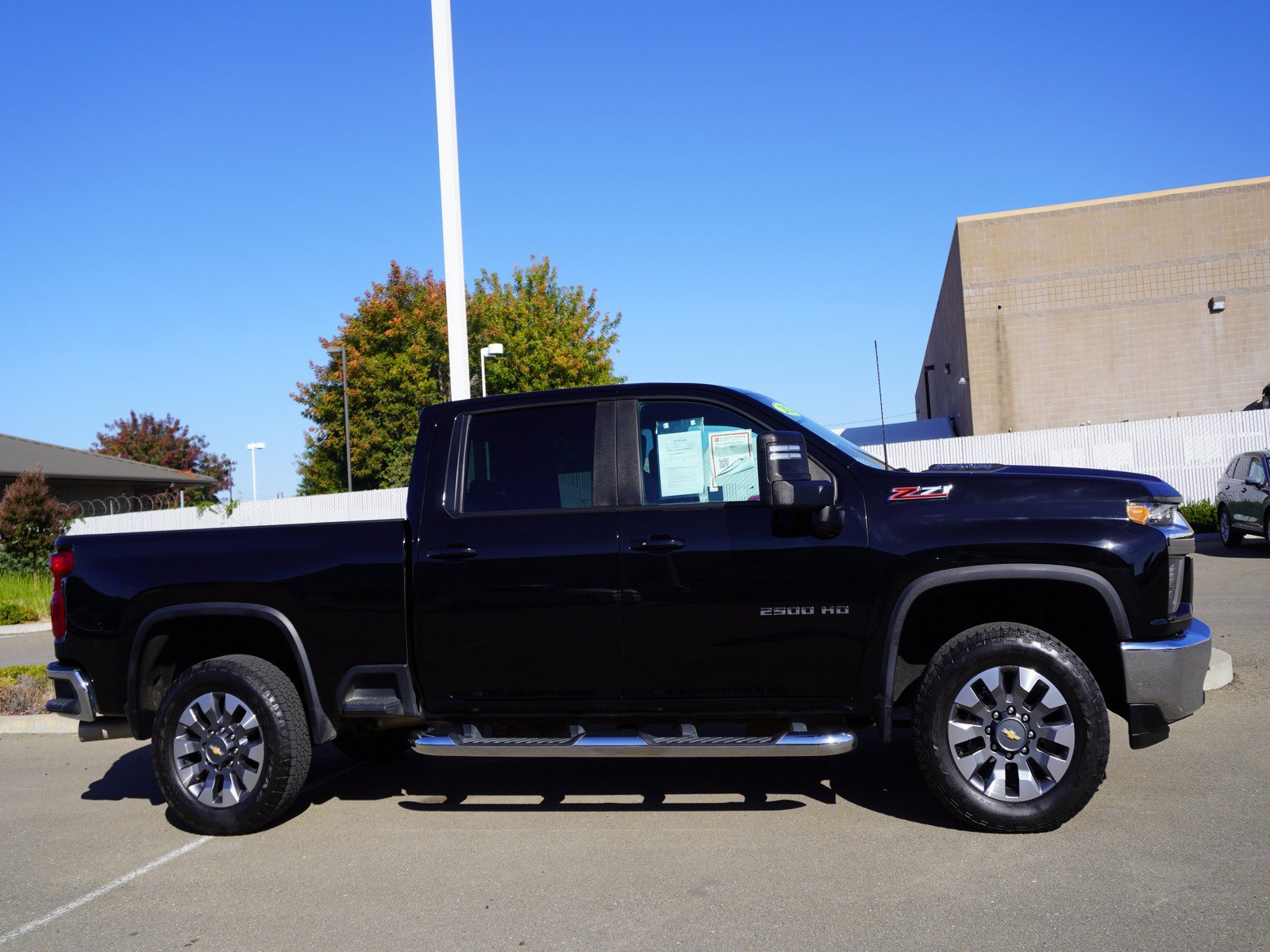 Used 2023 Chevrolet Silverado 2500 LT AWD/4WD image 4