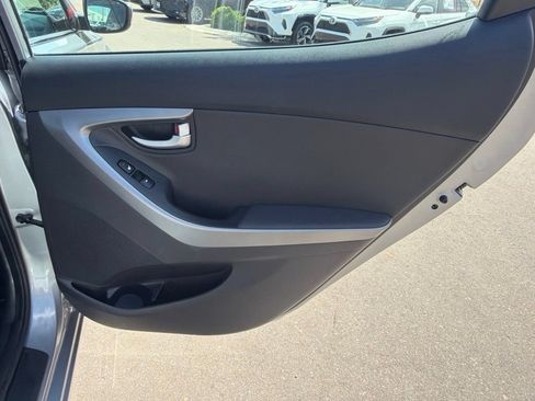 Used 2014 Hyundai Elantra Limited w/ Option Group 03 FWD image 11