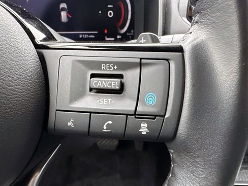 Used 2023 Nissan Rogue Platinum w/ Platinum Premium Package image 23