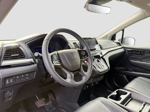 Used 2022 Honda Odyssey Touring image 3
