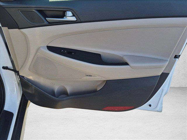 Used 2017 Hyundai Tucson SE Plus w/ Cargo Package FWD image 27