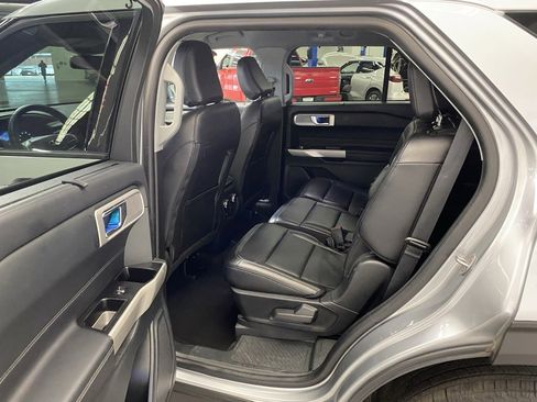 Used 2023 Ford Explorer Limited image 22