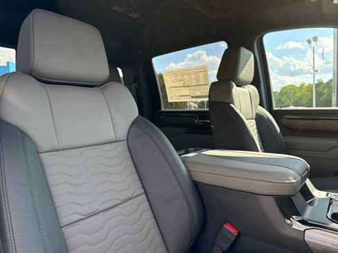 New 2026 Chevrolet Silverado 2500 ZR2 w/ LPO, Dark Essentials Package AWD/4WD image 13