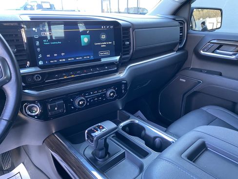 Used 2022 Chevrolet Silverado 1500 LT Trail Boss w/ LT Trail Boss Premium Package image 25