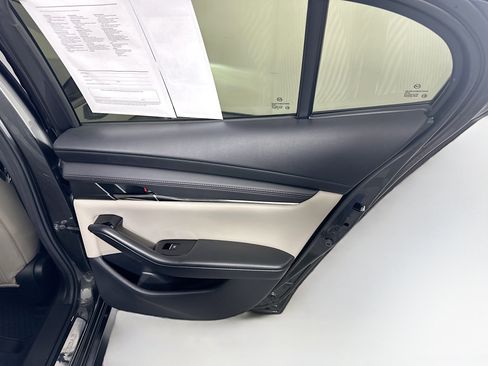 Used 2025 MAZDA MAZDA3 s image 30