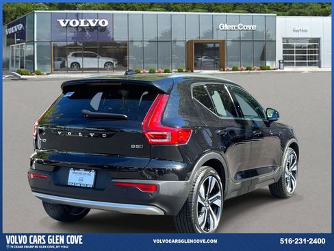 Certified 2025 Volvo XC40 B5 Plus w/ Climate Package image 5