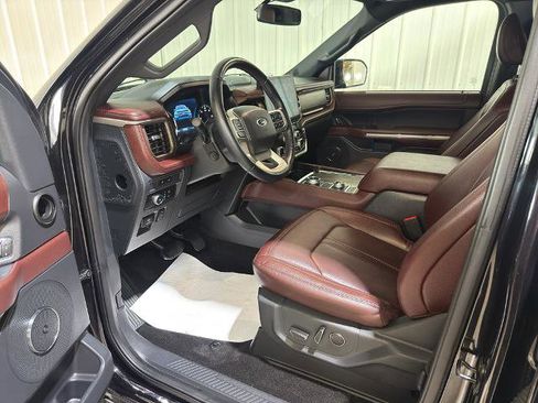 Certified 2022 Ford Expedition Limited image 2