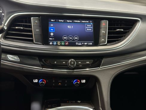Used 2024 Buick Enclave Essence w/ Experience Buick Package AWD/4WD image 28