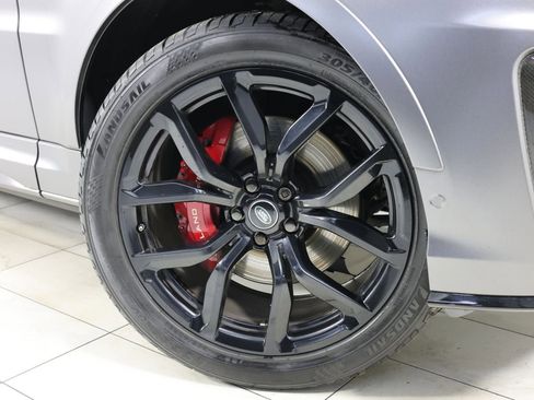 Used 2018 Land Rover Range Rover Sport SVR image 14