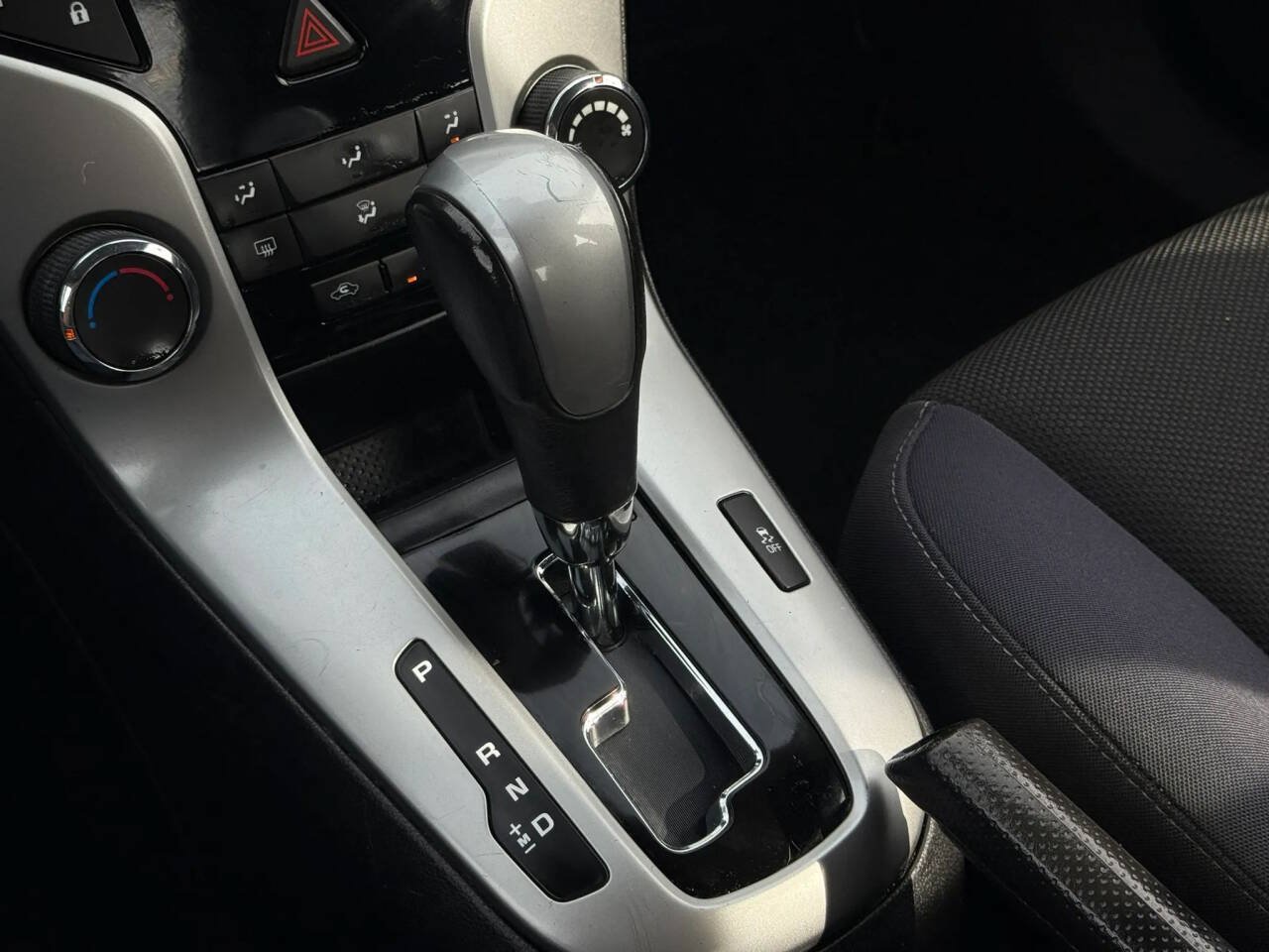 Used 2014 Chevrolet Cruze LT FWD image 12