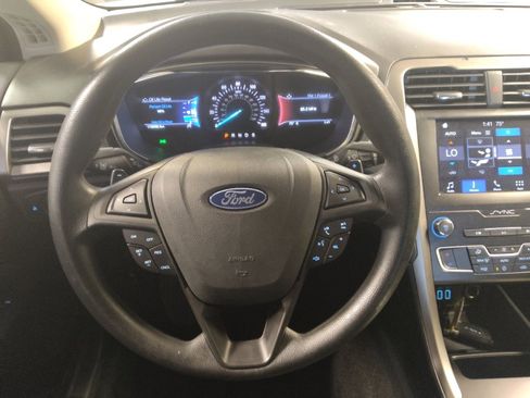 Used 2019 Ford Fusion SE image 22