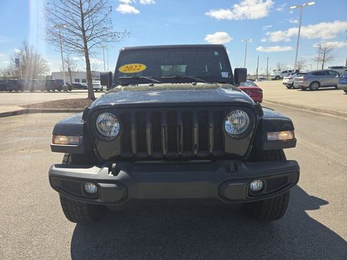 Used 2022 Jeep Wrangler Unlimited Sahara image 4
