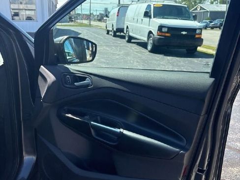 Used 2019 Ford Escape SEL image 9