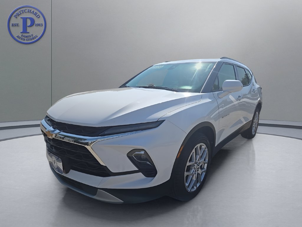 Used 2023 Chevrolet Blazer LT w/ Convenience Package AWD/4WD image 3
