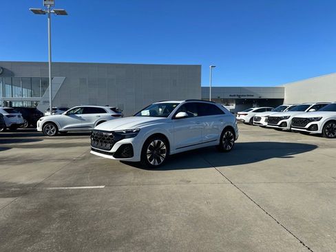 New 2026 Audi Q8 Premium Plus image 1