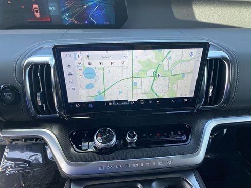 New 2026 Ford Expedition Platinum w/ Stealth Appearance Package AWD/4WD image 22