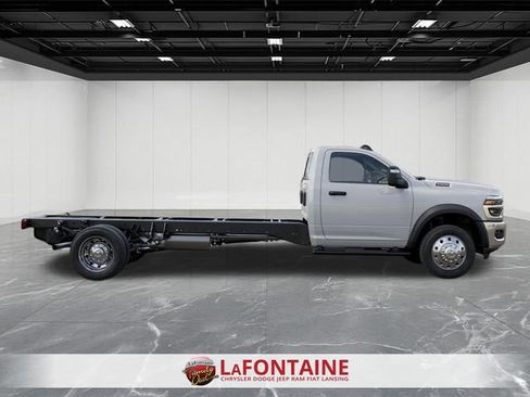New 2026 RAM 5500 Tradesman w/ Chrome Appearance Group AWD/4WD image 21