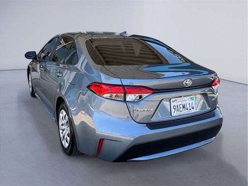 Used 2022 Toyota Corolla LE w/ Carpet Mat Package (TMS) FWD image 4