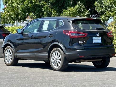 Certified 2022 Nissan Rogue Sport S image 6