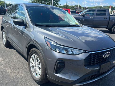 Used 2023 Ford Escape Active AWD/4WD image 14