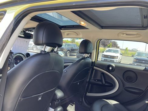 Used 2012 MINI Cooper Countryman FWD image 13