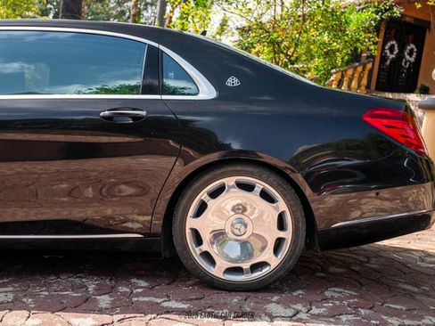 Used 2016 Mercedes-Benz Maybach S 600 image 5