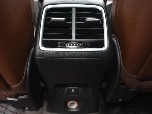 Used 2018 Audi Q3 2.0T Premium Plus w/ Premium Plus Package AWD/4WD image 36