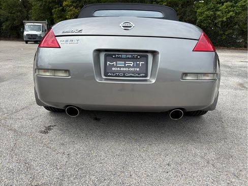 Used 2009 Nissan 350Z Touring RWD image 13