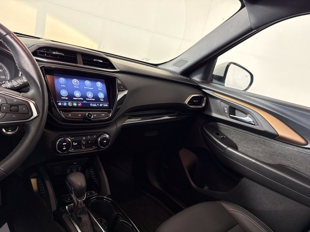 Used 2023 Chevrolet TrailBlazer ACTIV w/ Technology Package AWD/4WD image 26