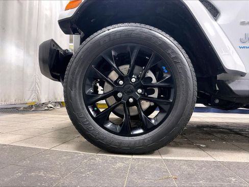 Used 2023 Jeep Wrangler Sahara w/ Cold Weather Group image 7