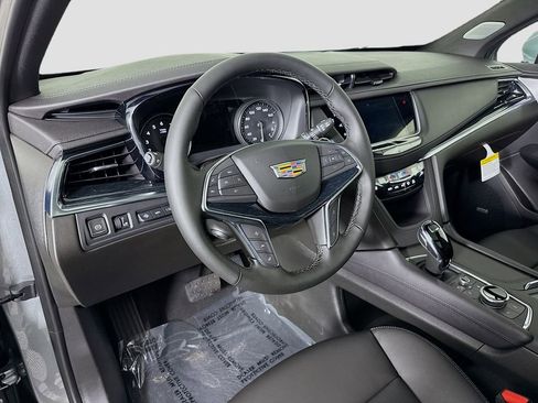 New 2026 Cadillac XT5 Premium Luxury w/ Driver Assist Package AWD/4WD image 9