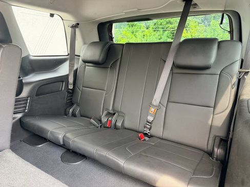 Used 2019 Chevrolet Tahoe LT w/ LT Midnight Edition AWD/4WD image 14