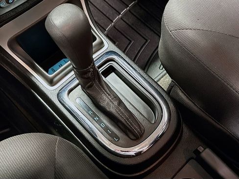 Used 2010 Chevrolet HHR LT image 15