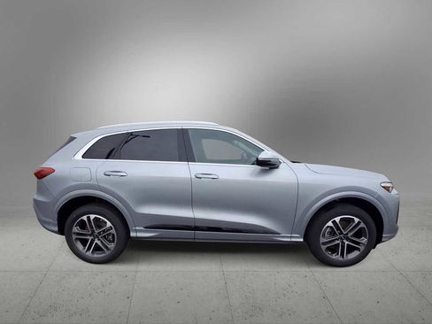 New 2025 Audi Q5 Premium Plus image 9