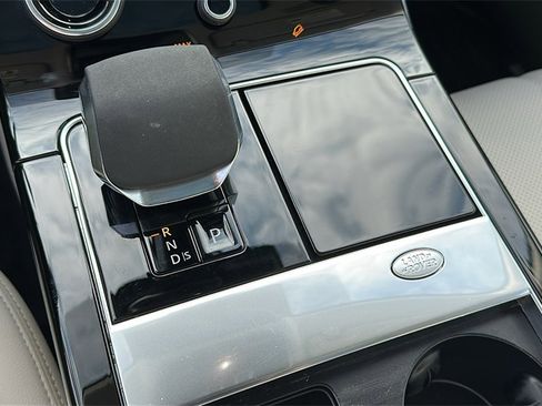 Used 2023 Land Rover Range Rover Velar R-Dynamic S image 19