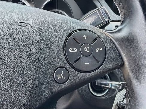 Used 2010 Mercedes-Benz E 350 Sedan image 37