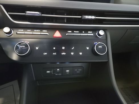 Used 2025 Hyundai Sonata SEL FWD image 23