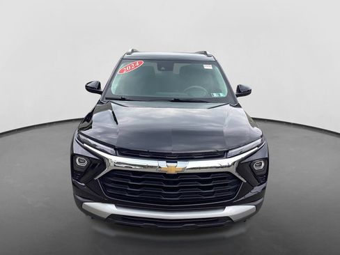 Used 2024 Chevrolet TrailBlazer LT w/ Driver Confidence Package FWD image 2