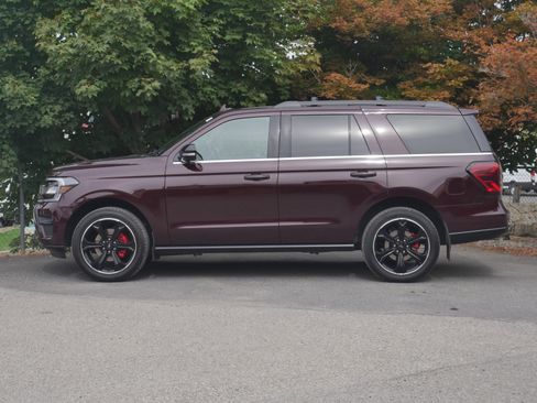 Certified 2024 Ford Expedition Limited AWD/4WD image 20
