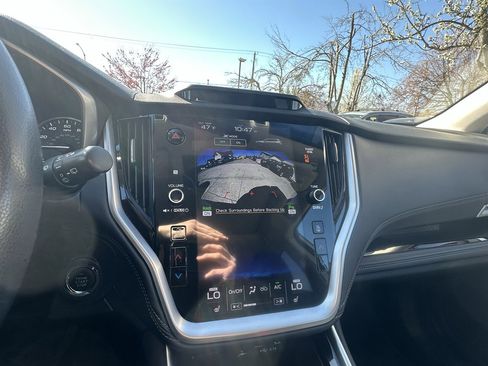 Used 2022 Subaru Outback Limited image 9