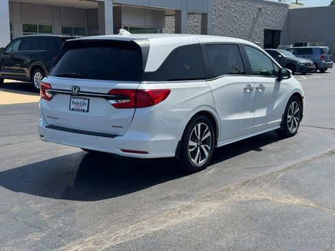 Used 2021 Honda Odyssey Touring image 3