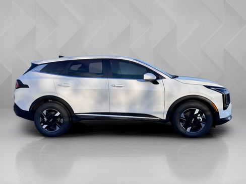 New 2026 Kia Sportage LX image 4