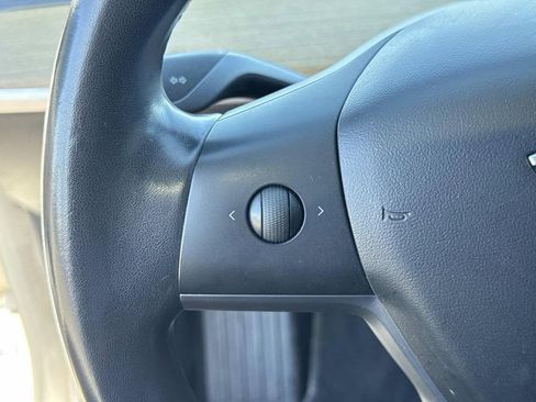 Used 2019 Tesla Model 3 Long Range image 9